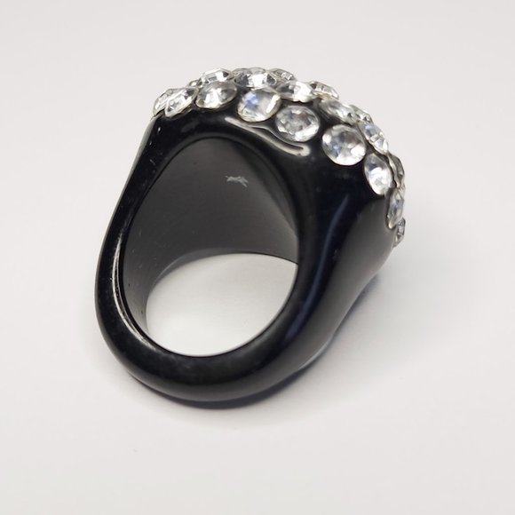 Black Rhinestone Cocktail Ring - Picture 3 of 4